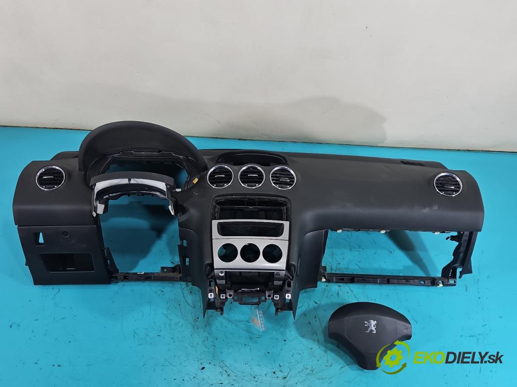 Peugeot 308 I 2007-2013 1.4 16V 98 HP manual 72 kW 1397 cm3 5- kokpit,pristrojová doska rozdeľovacia