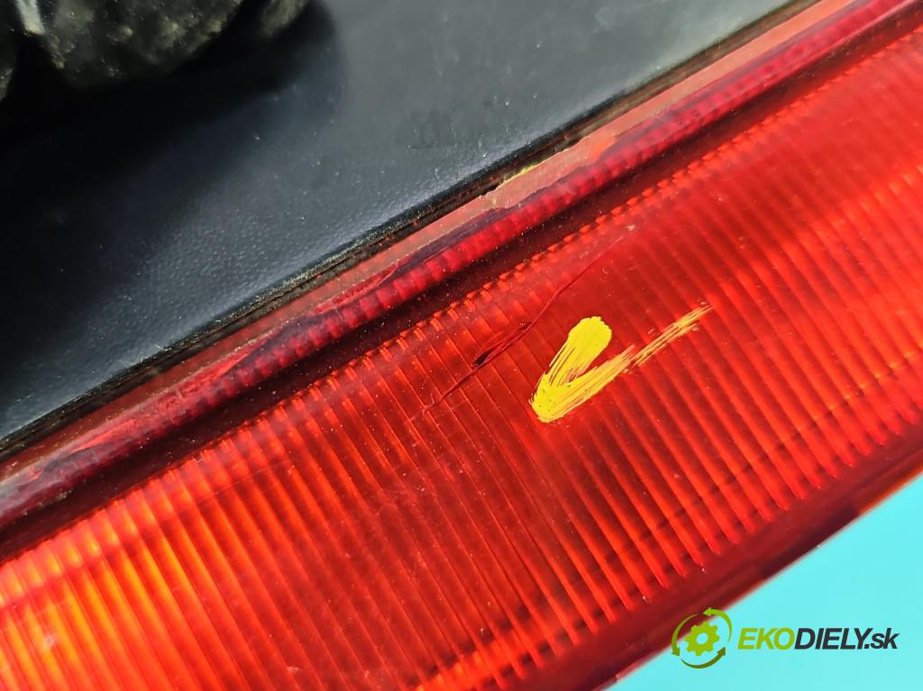 Nissan Note I 2006-2012 1.6 16V 110 HP manual 81 kW 1598 cm3 5- svetlo / reflektor zadné pravé  (Kľučka dverí ostatné)