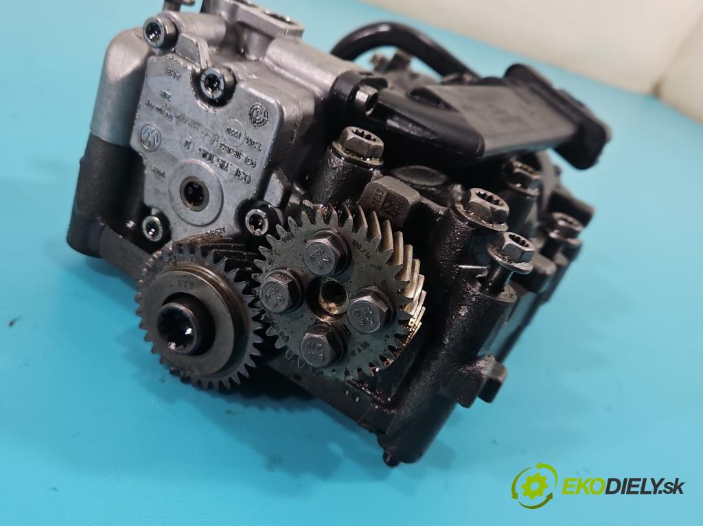 Vw Passat B7 2010-2014 2.0 tdi 140 HP manual 103 kW 1968 cm3 4- čerpadlo oleja: 03L103535 (Olejová pumpa)