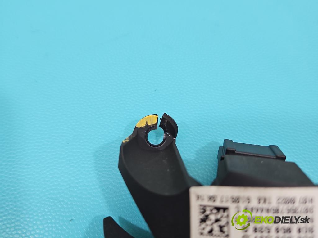 Vw Passat B7 2010-2014 2.0 tdi 140 HP manual 103 kW 1968 cm3 4- prepínač multifunkční: řízení: 3C8959537D (Prepínacie páčky pod volantom)