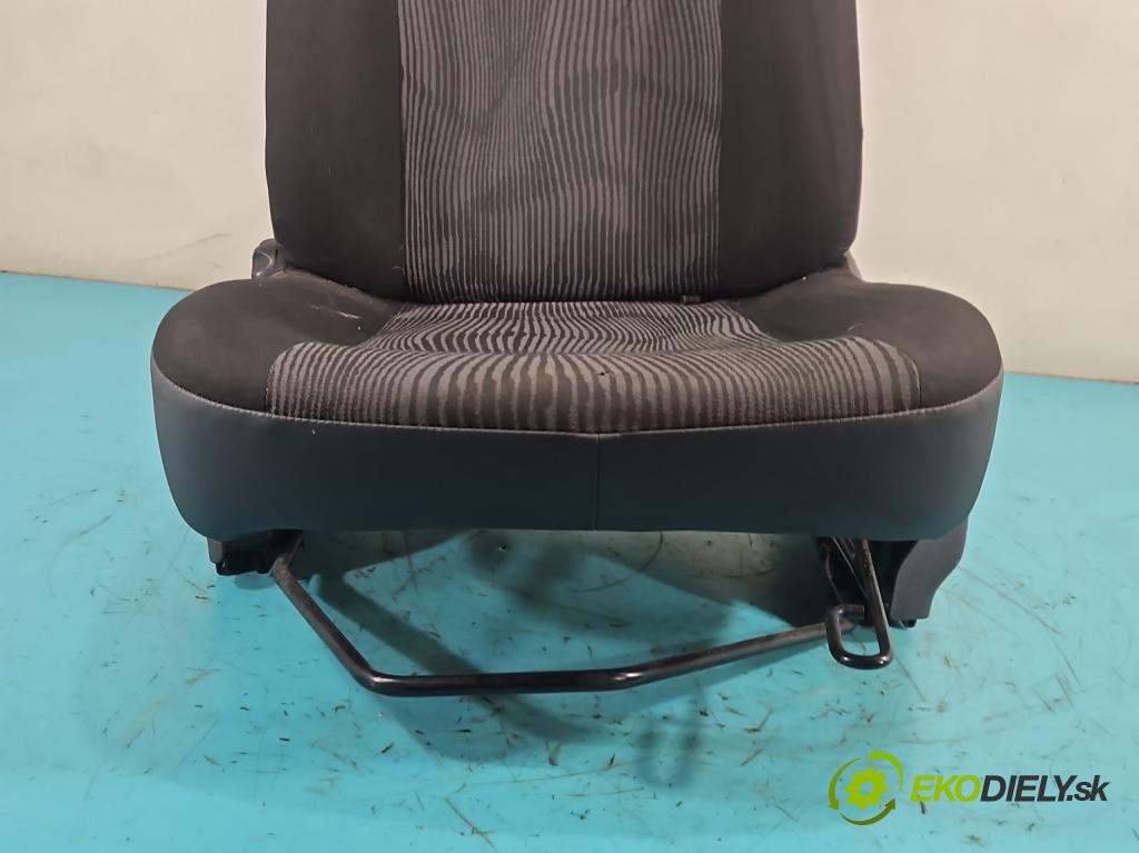 Dacia Sandero I 2008-2012 1.4 8V 75 HP manual 55 kW 1390 cm3 5- Sedačka ľavý  (Sedadlo)