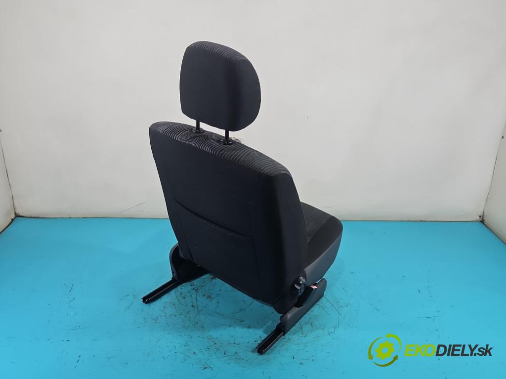 Dacia Sandero I 2008-2012 1.4 8V 75 HP manual 55 kW 1390 cm3 5- Sedačka ľavý  (Sedadlo)