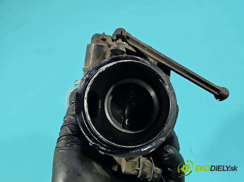 Dacia Sandero I 2008-2012 1.4 8V 75 HP manual 55 kW 1390 cm3 5- klapka 8200682611 (Škrtiaca klapka)