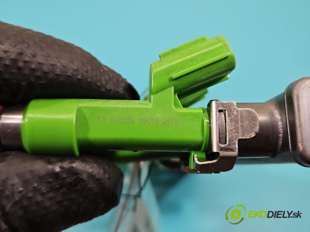 Suzuki Vitara II 2015- 1.5 16V 102 HP automatic 75 kW 1462 cm3 5- vstrek  (Vstrekovač paliva)