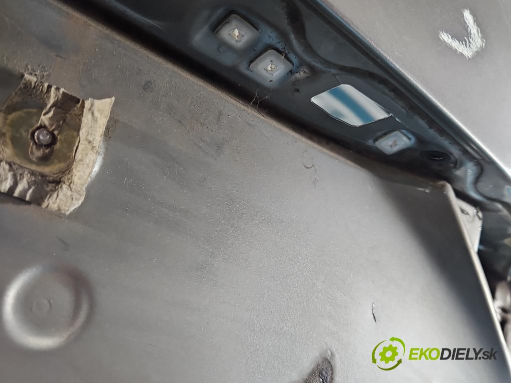 Lexus IS III 2014-2025 2.5 vvti 181KM automatic 133 kW 2494 cm3 4- zadní kufrové dveře  (Zadní kapota (kufr))