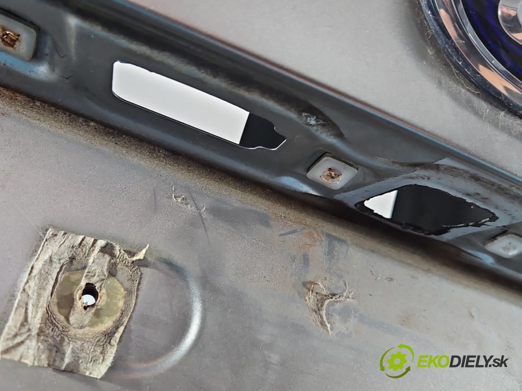 Lexus IS III 2014-2025 2.5 vvti 181KM automatic 133 kW 2494 cm3 4- zadní kufrové dveře  (Zadní kapota (kufr))