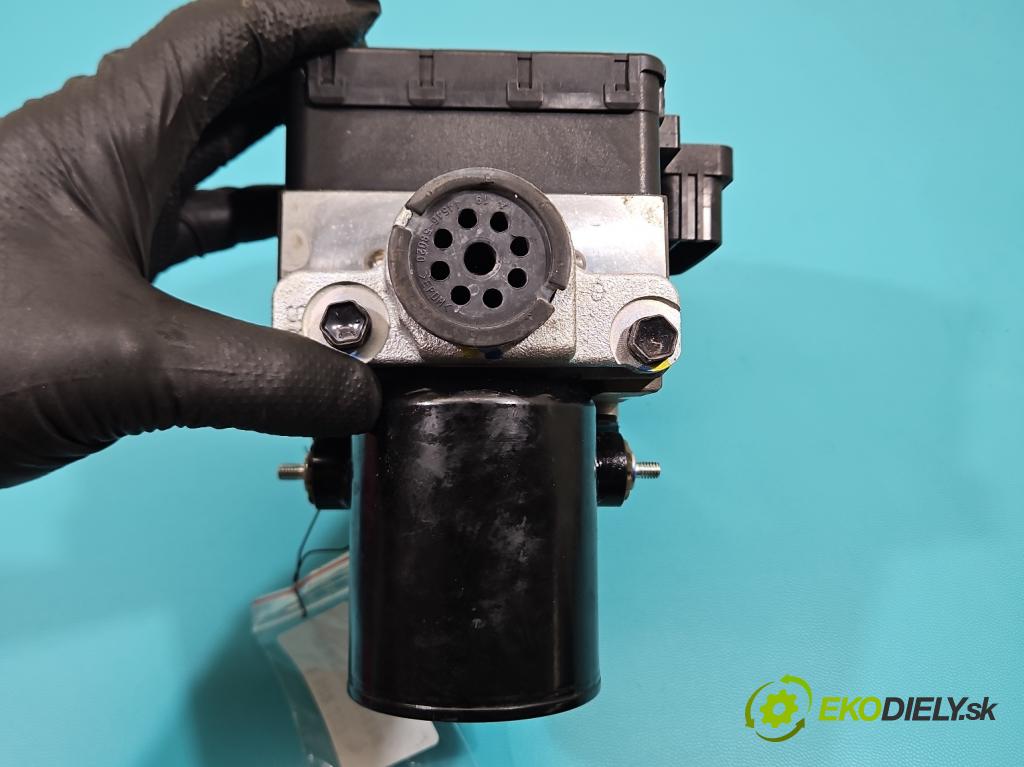 Lexus IS III 2014-2025 2.5 vvti 181KM automatic 133 kW 2494 cm3 4- čerpadlo abs 44510-30300 (Pumpa ABS)