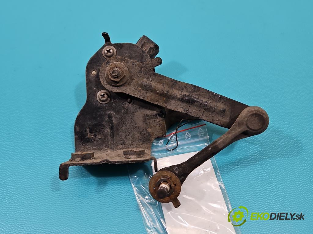 Lexus IS III 2014-2025 2.5 vvti 181KM automatic 133 kW 2494 cm3 4- snímač nastavenia xenon A032826-2 (Snímač)