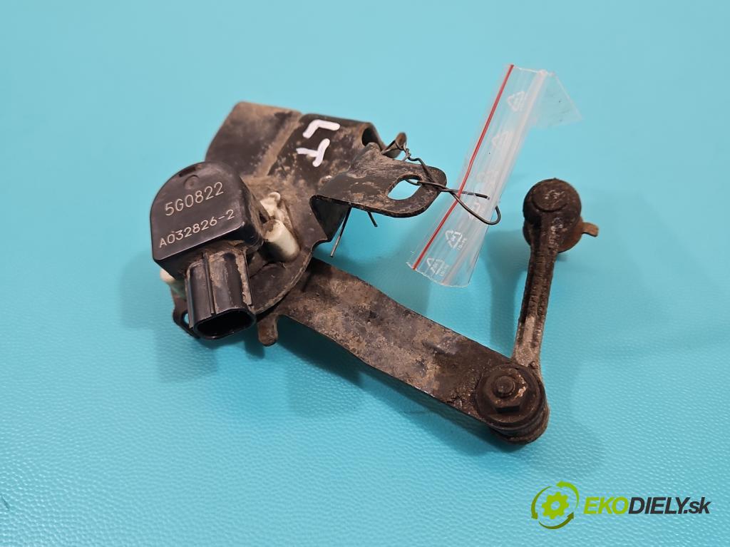 Lexus IS III 2014-2025 2.5 vvti 181KM automatic 133 kW 2494 cm3 4- snímač nastavenia xenon A032826-2 (Snímač)