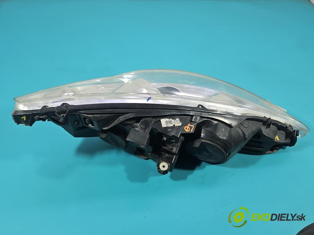 Peugeot 308 I 2007-2013 1.4 16V 98 HP manual 72 kW 1397 cm3 5- Reflektor: ľavý  (Kľučka dverí ostatné)