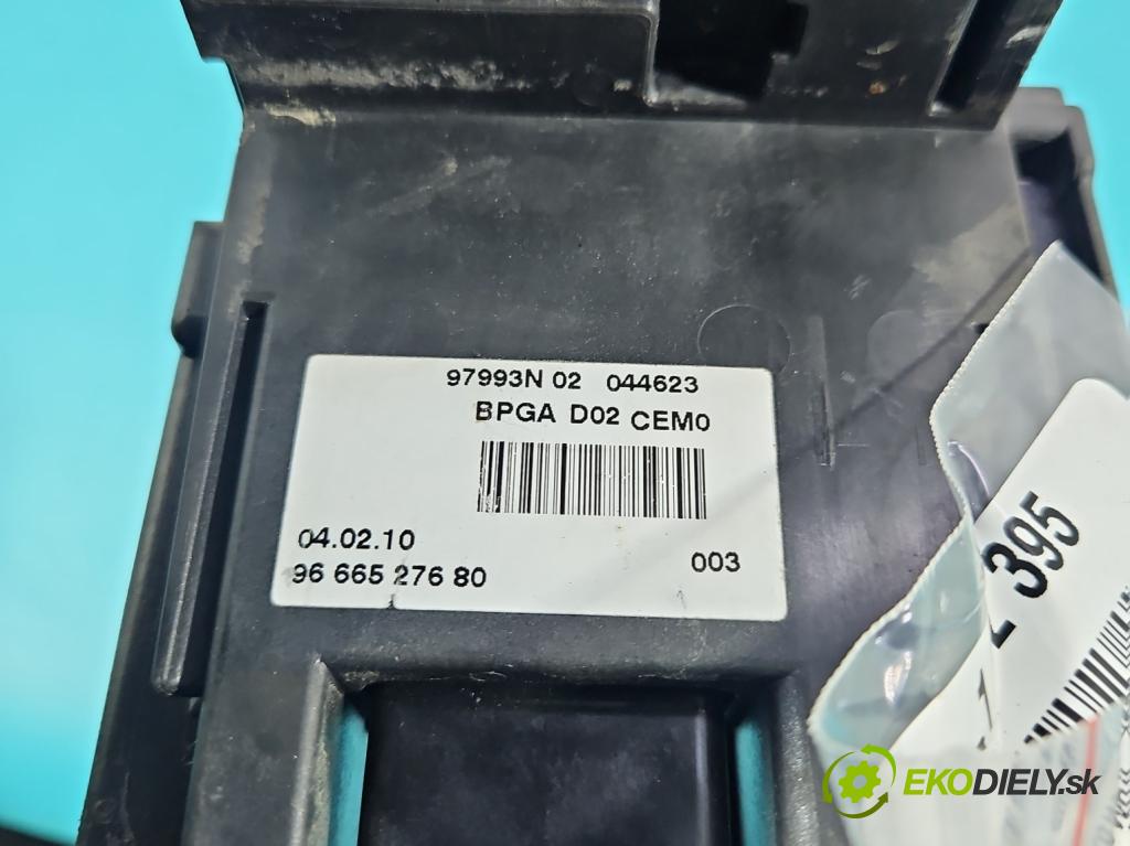 Peugeot 308 I 2007-2013 1.4 16V 98 hp manual 72 kW 1397 cm3 5- řídící jednotka 9666527680