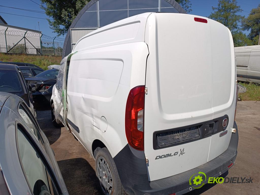 Fiat Doblo II 2010- 1.4 120 HP manual 88 kW 1368 cm3 5- nárazník zadné  (Kľučka dverí ostatné)
