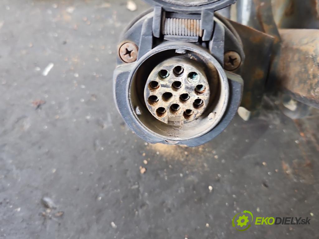 Nissan Note I 2006-2012 1.6 16V 110 HP manual 81 kW 1598 cm3 5- Hák: vlečení:  (Ťažné zariadenie)