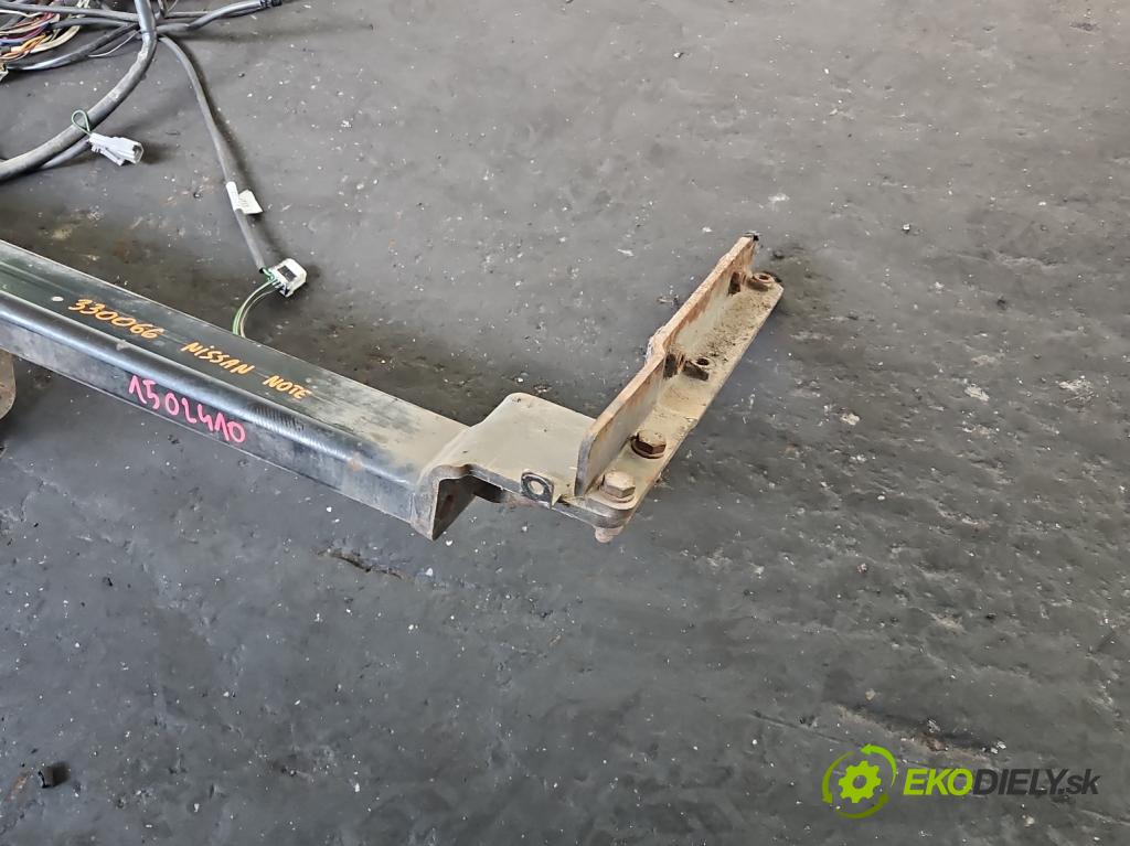 Nissan Note I 2006-2012 1.6 16V 110 HP manual 81 kW 1598 cm3 5- Hák: vlečení:  (Ťažné zariadenie)