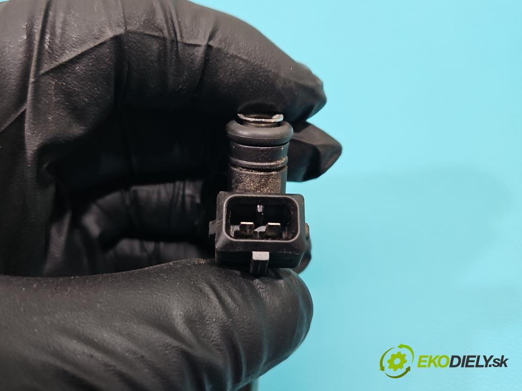 Fiat Doblo II 2010- 1.4 120 HP manual 88 kW 1368 cm3 5- vstrek 0280158330 (Vstrekovač paliva)