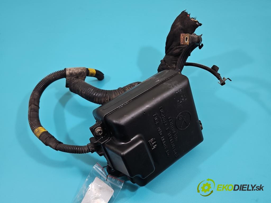 Fiat Doblo II 2010- 1.4 120 hp manual 88 kW 1368 cm3 5- skříňka pojistková 52028777 (Pojistková skříňka)