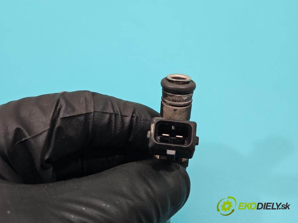 Fiat Doblo II 2010- 1.4 120 HP manual 88 kW 1368 cm3 5- vstrek 0280158330 (Vstrekovač paliva)