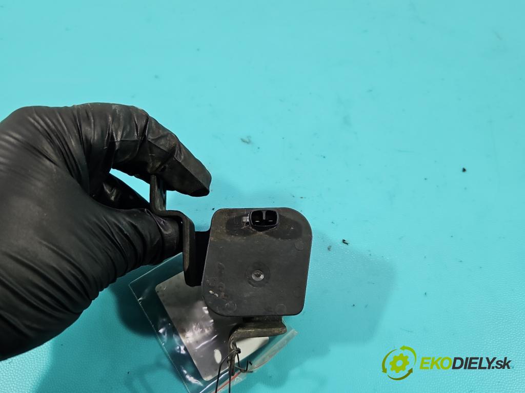 Chrysler Pacifica 3.5 V6 automatic 183 kW 3518 cm3 5- Ovladač: klapky: kolektor 04591825AC (Motorček ostatné)