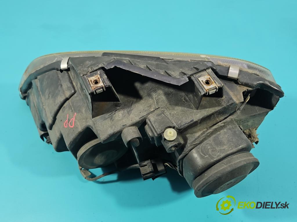 Chrysler Pacifica 3.5 V6 automatic 183 kW 3518 cm3 5- Reflektor: pravý  (Svetlo predné pravé)