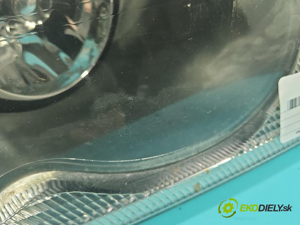 Chrysler Pacifica 3.5 V6 automatic 183 kW 3518 cm3 5- Reflektor: pravý  (Svetlo predné pravé)