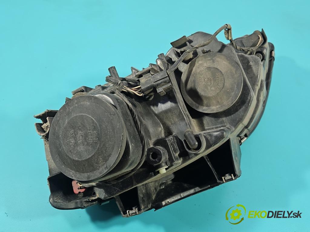 Chrysler Pacifica 3.5 V6 automatic 183 kW 3518 cm3 5- Reflektor: pravý  (Svetlo predné pravé)