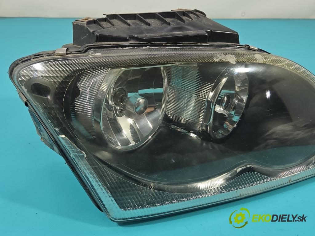 Chrysler Pacifica 3.5 V6 automatic 183 kW 3518 cm3 5- Reflektor: pravý  (Svetlo predné pravé)