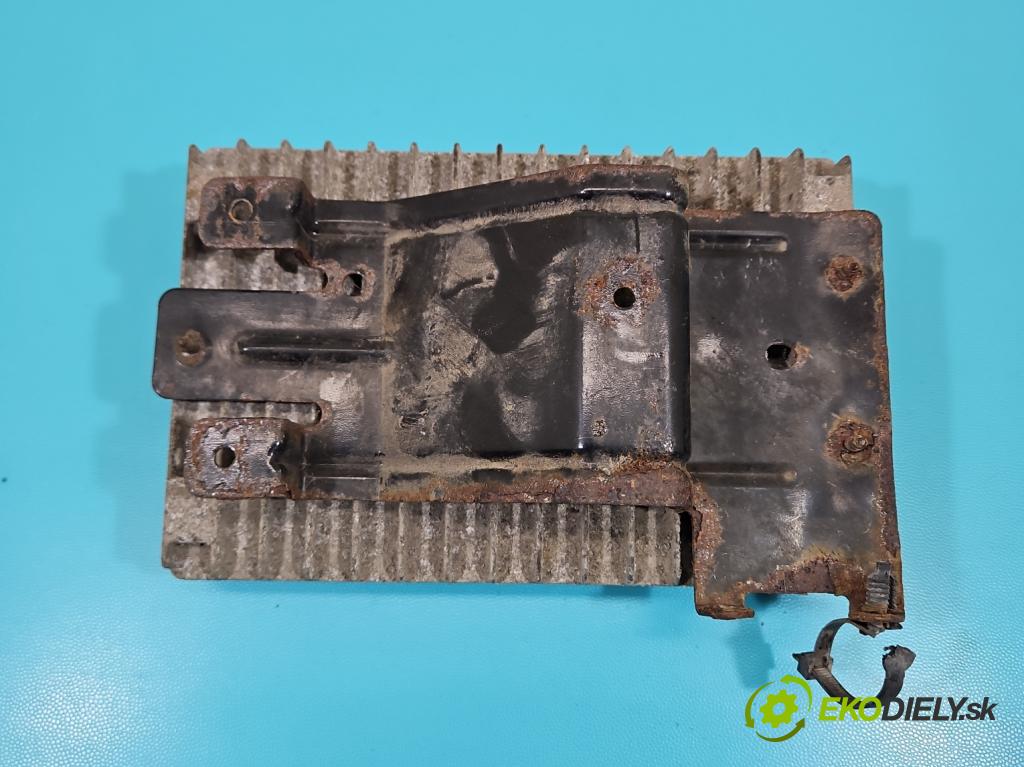 Chrysler Pacifica 3.5 V6 automatic 183 kW 3518 cm3 5- řídící jednotka motoru P05094106AB