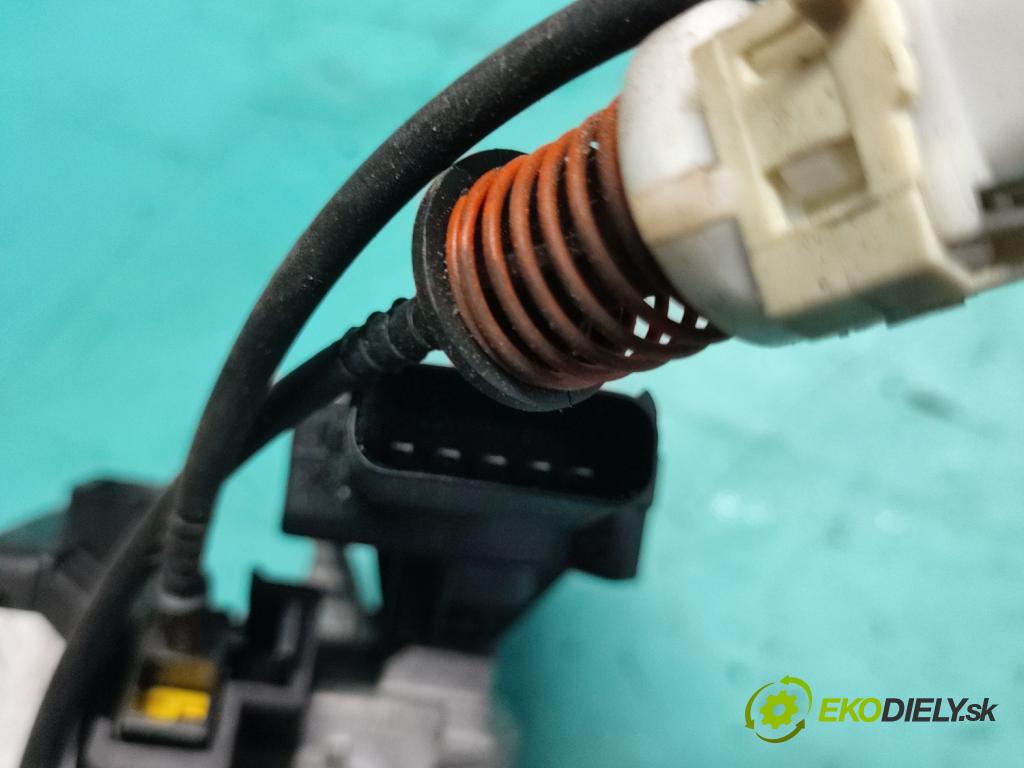 Chrysler Pacifica 3.5 V6 automatic 183 kW 3518 cm3 5- řídící jednotka motoru P05094106AB