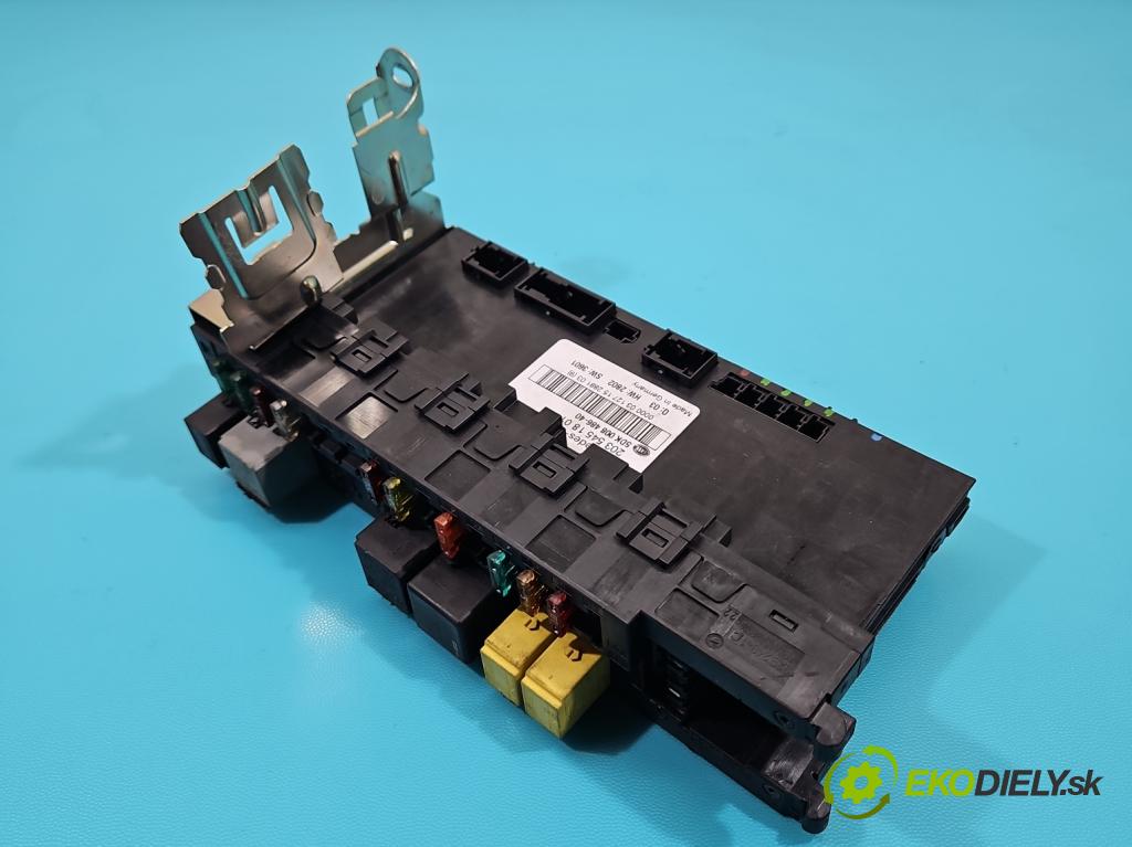 Mercedes C W203 2000-2007 2,2.0 cdi 143 hp automatic 105 kW 2148 cm3 3- skříňka pojistková 2035451801 (Pojistková skříňka)