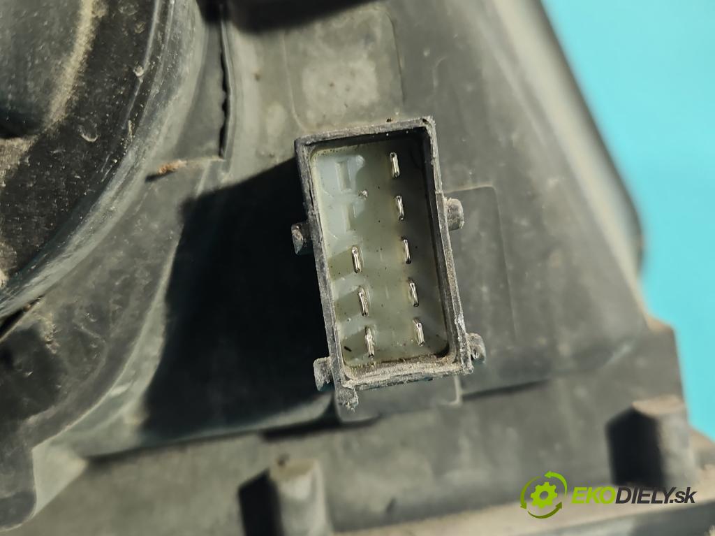 Opel Meriva A 2002-2010 1.8 16V 125 HP manual 92 kW 1796 cm3 5- Reflektor: ľavý  (Kľučka dverí ostatné)