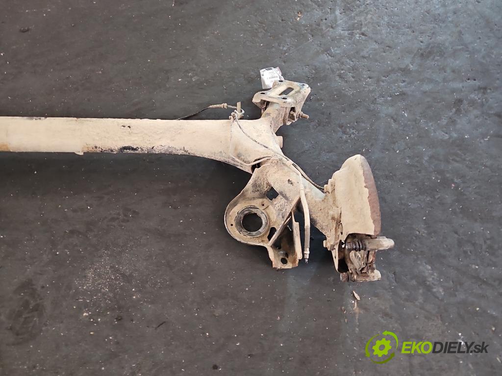 Peugeot 308 I 2007-2013 1.4 16V 98 hp manual 72 kW 1397 cm3 5- zadní výztuha  (Zadní výztuha)