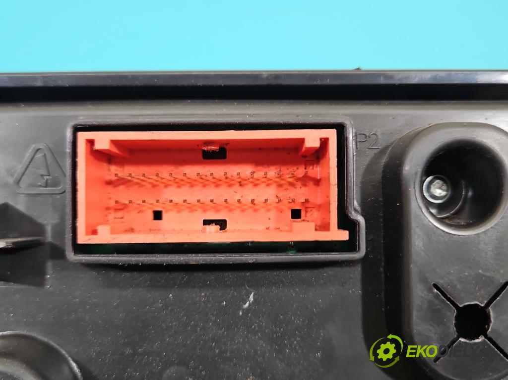 Renault Espace IV 2003-2014 2.0 dci 173KM manual 127 kW 1995 cm3 5- prístrojovka/ budíky P8200726188-A (Prístrojová doska)