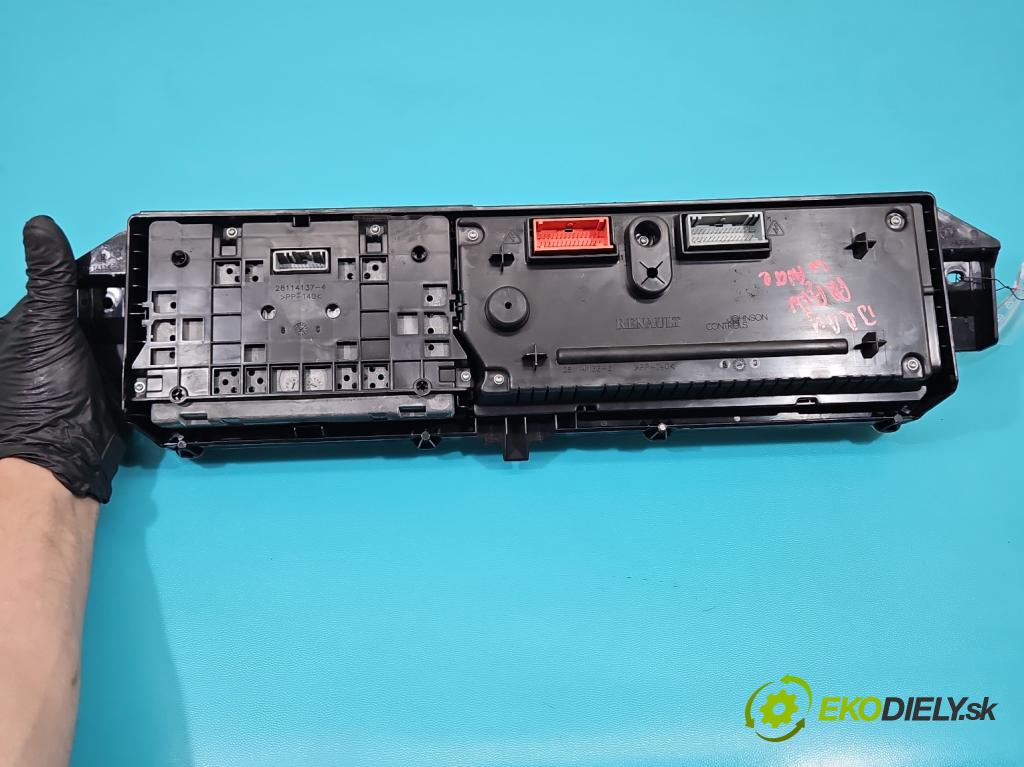 Renault Espace IV 2003-2014 2.0 dci 173KM manual 127 kW 1995 cm3 5- prístrojovka/ budíky P8200726188-A (Prístrojová doska)