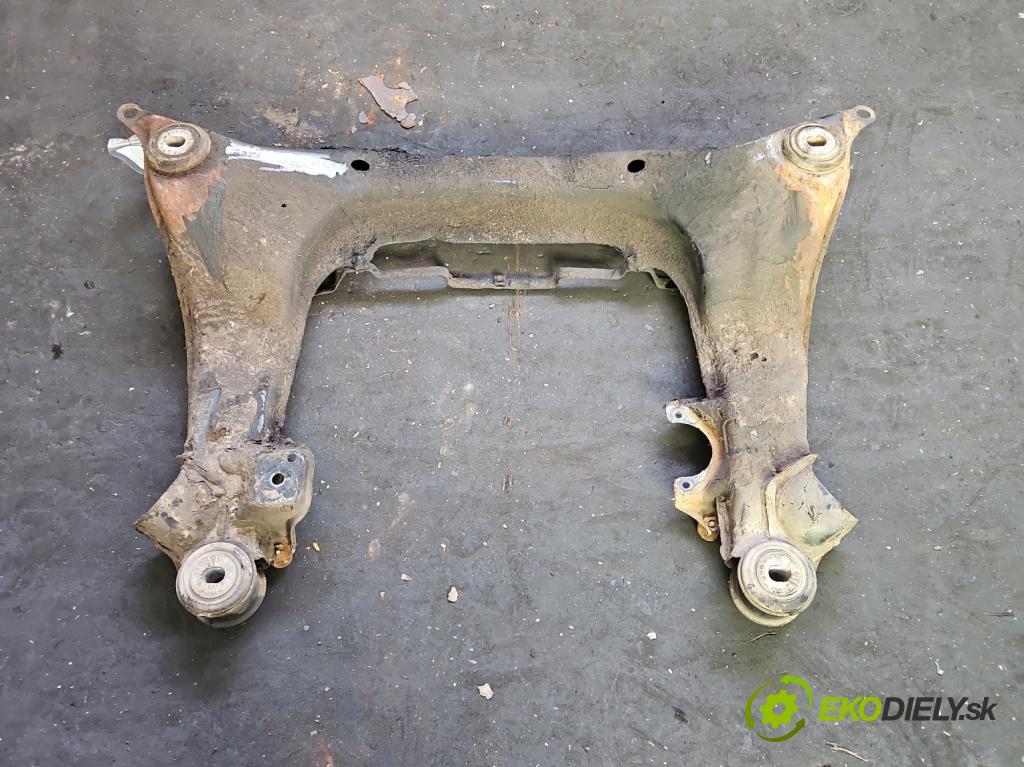 Audi A4 B5 1994-2001 1.9 tdi 90 hp manual 66 kW 1896 cm3 4- výztuha motoru 