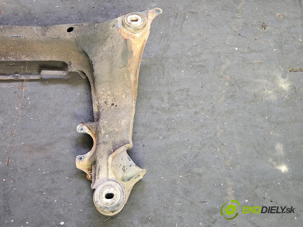 Audi A4 B5 1994-2001 1.9 tdi 90 hp manual 66 kW 1896 cm3 4- výztuha motoru