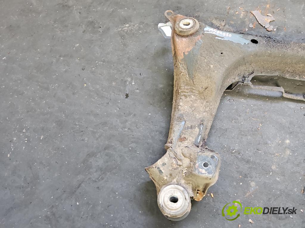 Audi A4 B5 1994-2001 1.9 tdi 90 hp manual 66 kW 1896 cm3 4- výztuha motoru