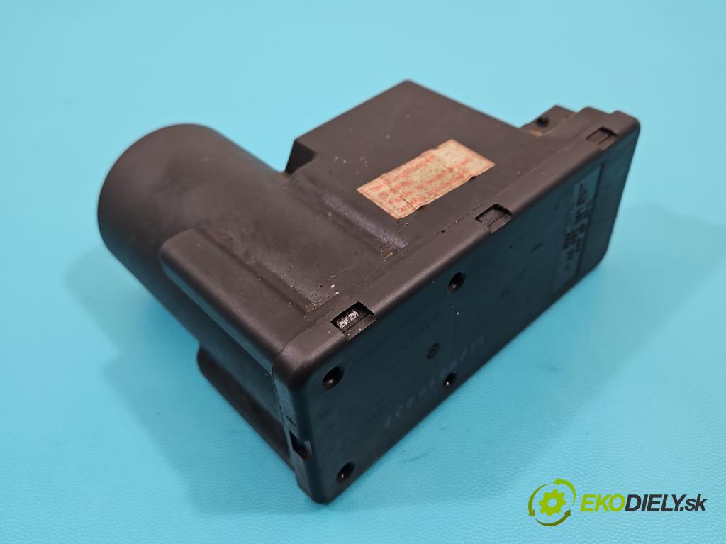 Audi A4 B5 1994-2001 1.9 tdi 90 hp manual 66 kW 1896 cm3 4- Centrálni: zámek: 4A0862257A