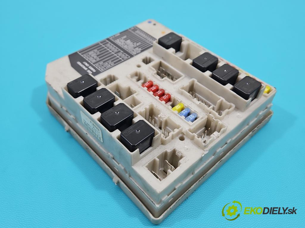 Nissan Note I 2006-2012 1.6 16V 110 hp manual 81 kW 1598 cm3 5- skříňka pojistková 284B7AX61A (Pojistková skříňka)