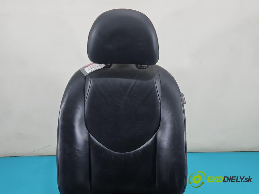 Toyota Rav4 III 2005-2012 2.2 D-CAT 177 HP manual 130 kW 2231 cm3 5- Sedačka ľavý  (Sedadlo)