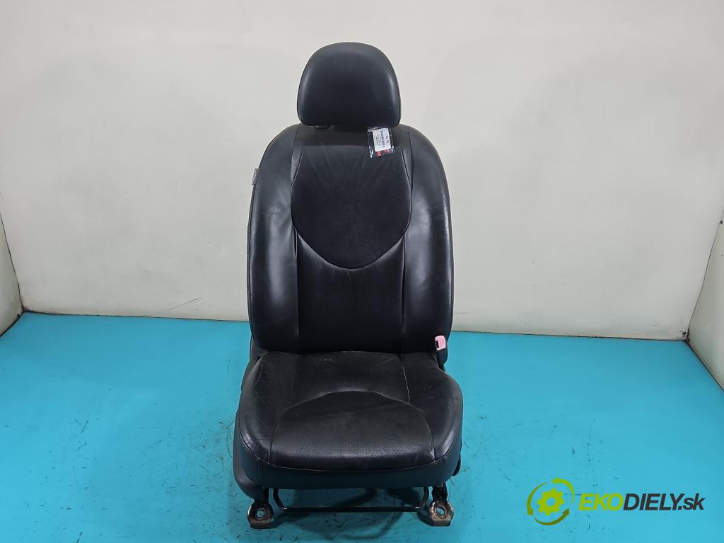 Toyota Rav4 III 2005-2012 2.2 D-CAT 177 HP manual 130 kW 2231 cm3 5- Sedačka pravý  (Sedadlo)