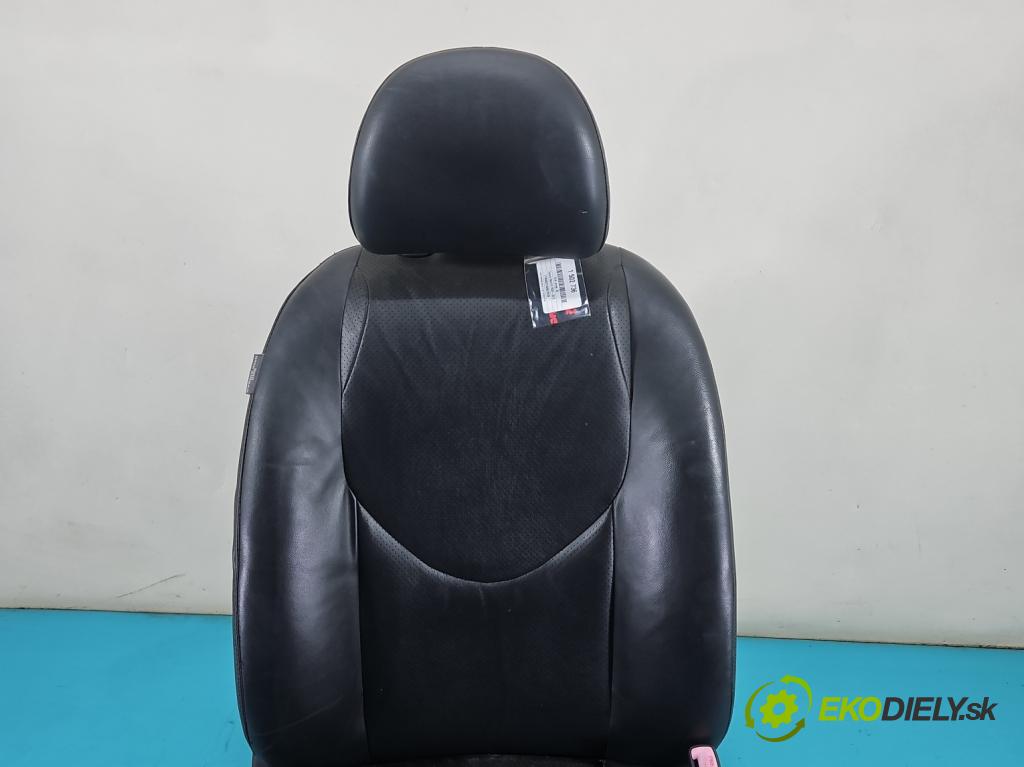 Toyota Rav4 III 2005-2012 2.2 D-CAT 177 HP manual 130 kW 2231 cm3 5- Sedačka pravý (Sedadlo)
