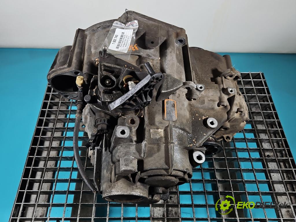 Vw Passat B7 2010-2014 2.0 tdi 140 hp manual 103 kW 1968 cm3 4- převodovka stupňová manual NFU
