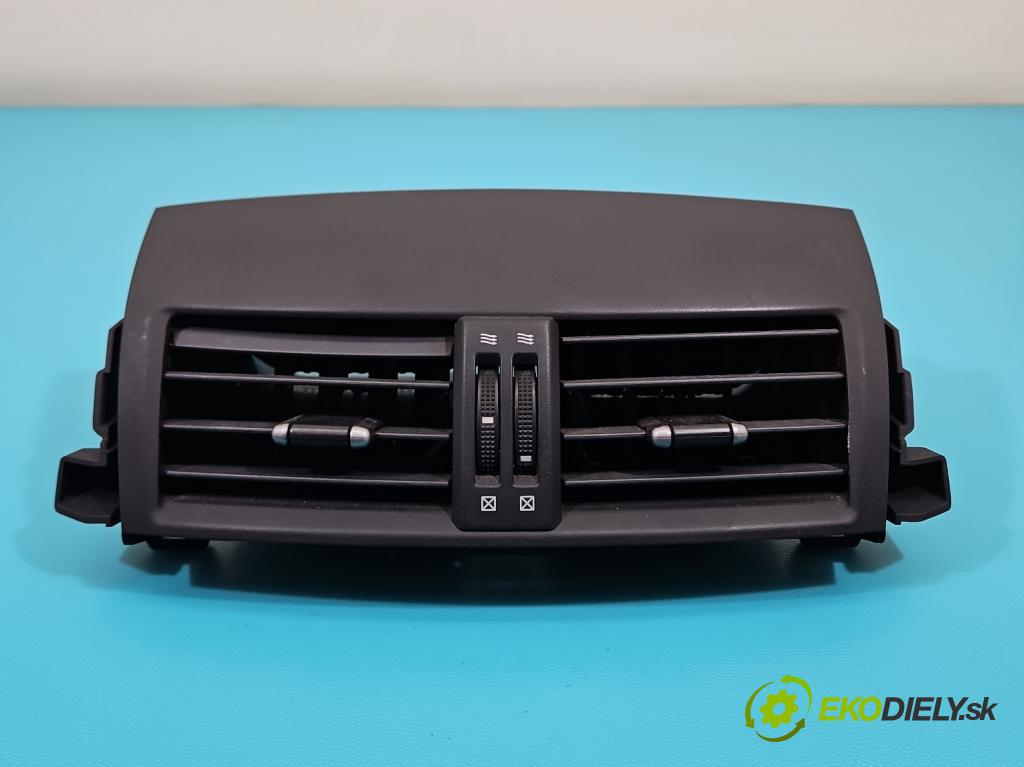 Toyota Rav4 III 2005-2012 2.2 D-CAT 177 HP manual 130 kW 2231 cm3 5- Mřížka: kúrenia stredová 55670-42050 (Mriežka kúrenia (fukár))