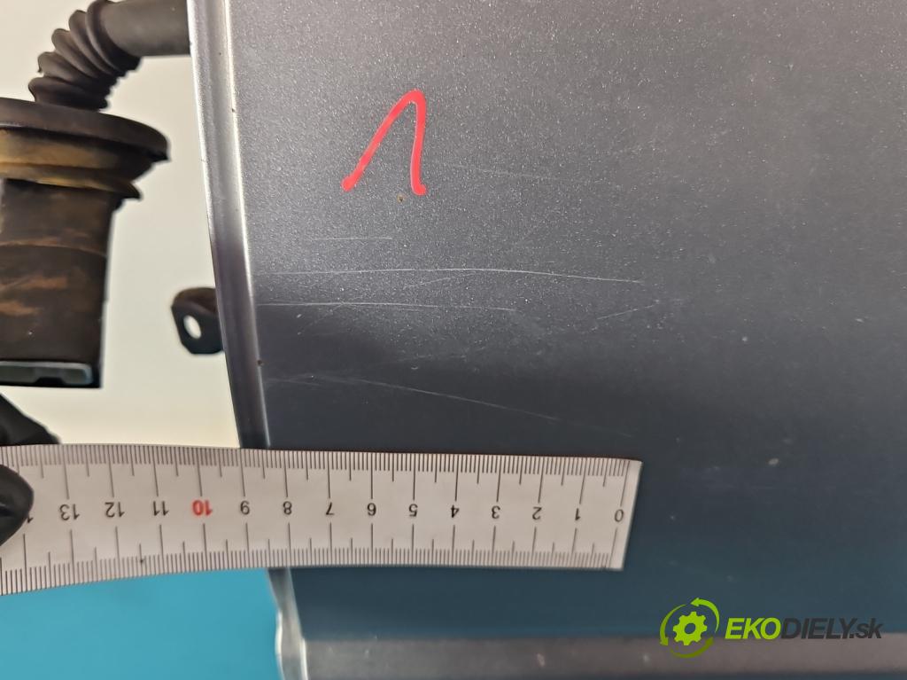 Mitsubishi Outlander I 2003-2006 2.0 16V 136hp manual 100 kW 1997 cm3 5- dveře zadní levé  (Klika dveří ostatní)