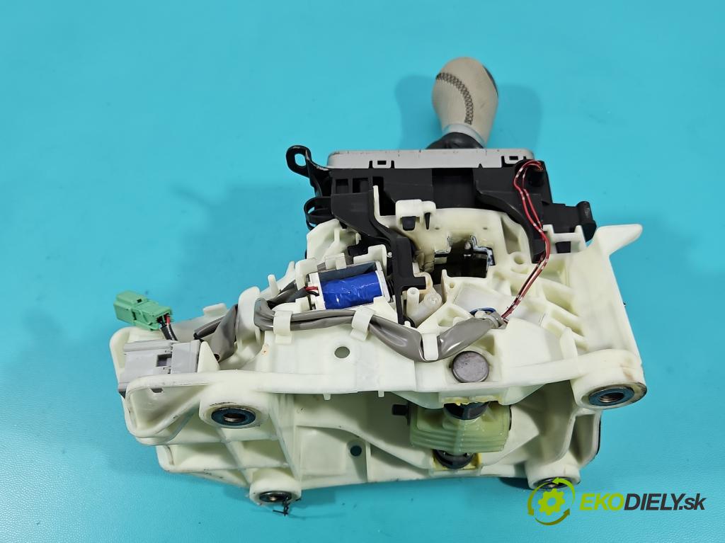 Honda Legend IV 2004-2012 3.5 V6 295HP automatic 217 kW 3471 cm3 4- Páka: Změny: stupeň,rýchlosť SJA-G810 (Rýchlostná páka (kulisa))