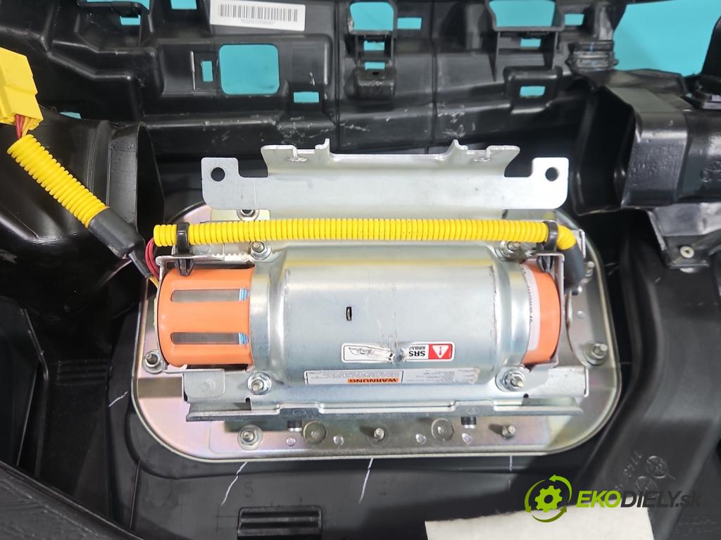 Honda Legend IV 2004-2012 3.5 V6 295HP automatic 217 kW 3471 cm3 4- kokpit,pristrojová doska rozdeľovacia