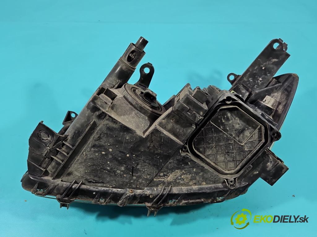 Toyota Rav4 III 2005-2012 2.2 D-CAT 177 HP manual 130 kW 2231 cm3 5- Reflektor: pravý 42-36 (Svetlo predné pravé)