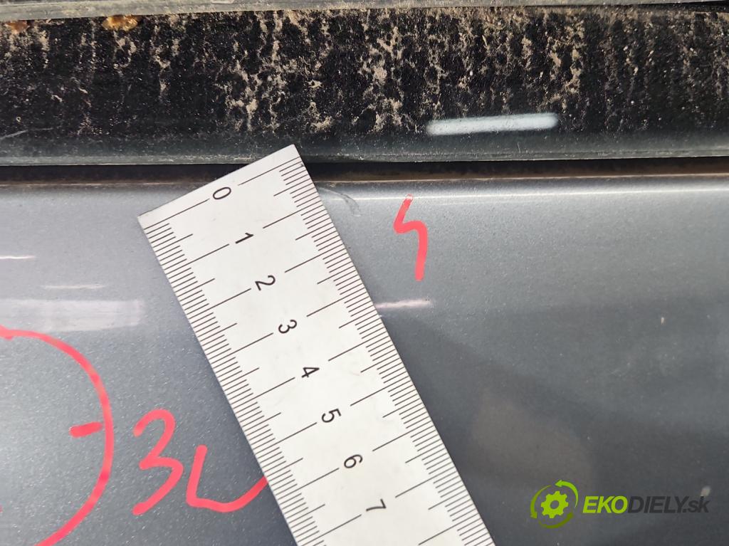 Opel Zafira B 2005-2014 1.9 cdti 150 hp manual 110 kW 1910 cm3 5- zadní kufrové dveře  (Zadní kapota (kufr))