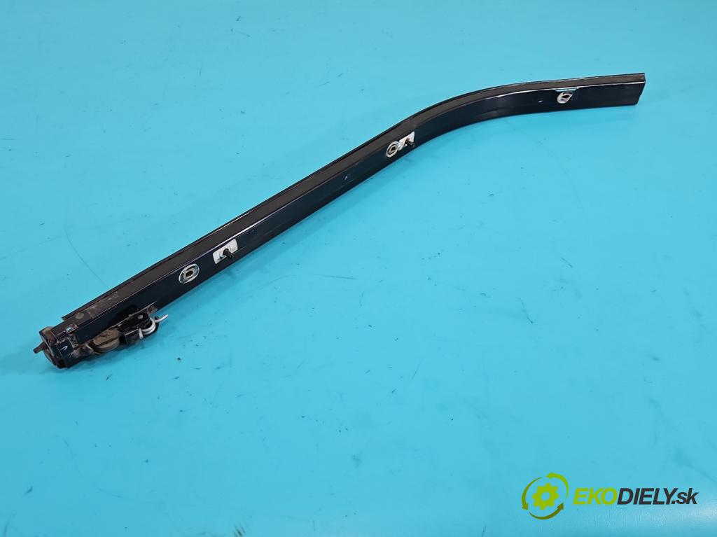 Fiat Doblo II 2010- 1.4 120 HP manual 88 kW 1368 cm3 5- Rolka dvere 51842450