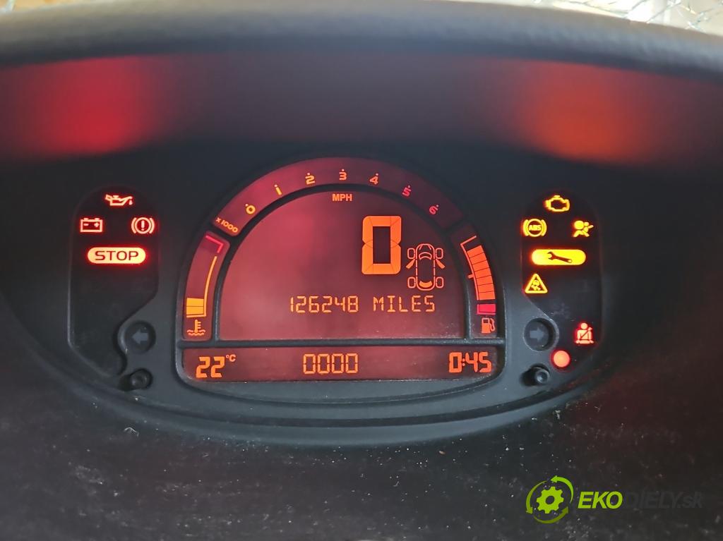 Renault Modus 1.5 dci 86 HP manual 63 kW 1461 cm3 5- prístrojovka/ budíky P8200668078 (Prístrojová doska)